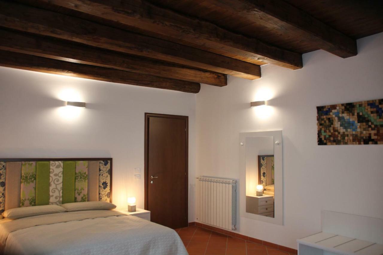 Le Vie Mediterranee Torre di Ruggiero Exterior photo